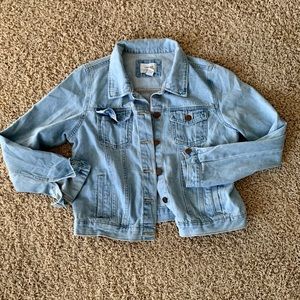 Light wash forever 21 Jean jacket